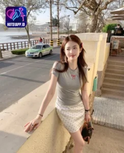 Read more about the article Lychee Female Influencer Hot51