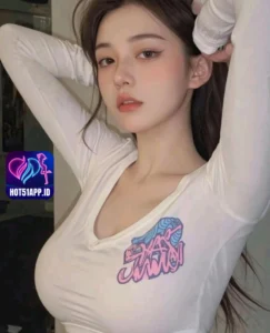 Read more about the article Nama Female Influencer Hot51