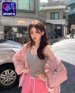 Read more about the article Stefa Olixia Female Influencer Hot51