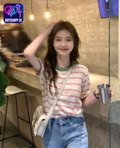 Read more about the article Floral Female Influencer Indonesia Hot51