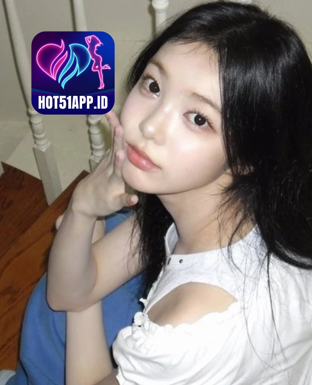 Hazel Brooks-HOT51APP.ID