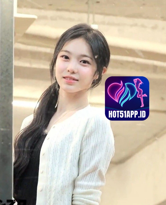 Hazel Brooks-HOT51APP.ID