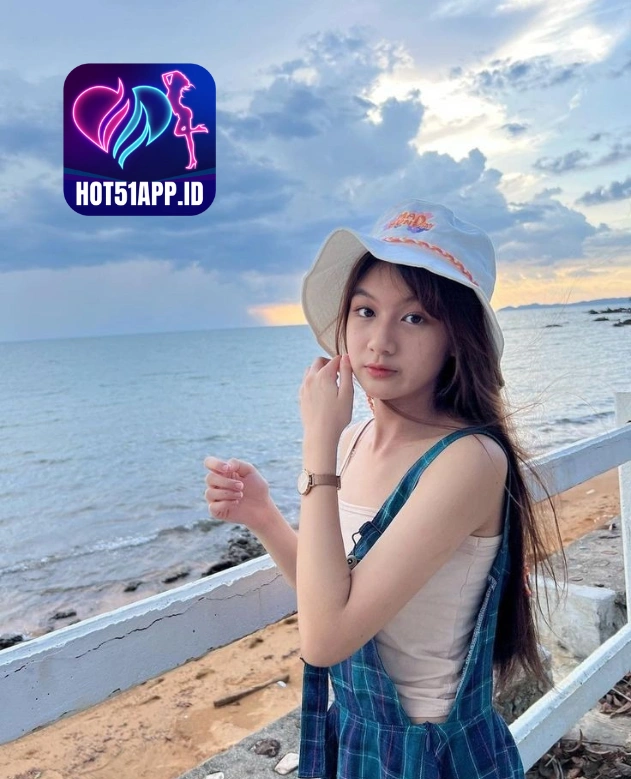 Lucy Thornwell Hot51APP.ID