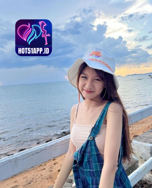 Lucy Thornwell Hot51APP.ID