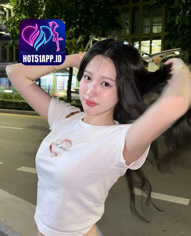 Lydia Fairborne Hot51APP.ID