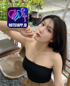 Read more about the article Noah Simmons Gadis Cantik yang Memukau di Hot51 Apk