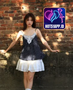 Read more about the article Autumn West di Hot51 Apk Pesona dan Review Lengkap