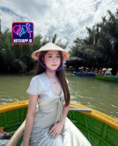 Read more about the article Lily Harris di Hot51 APK 2026 Live Seru Banget