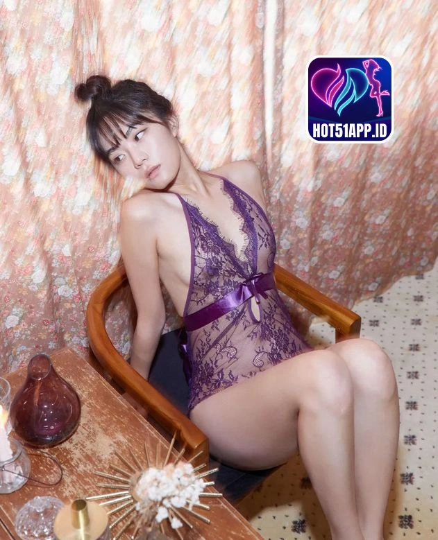 Emily Anderson-HOT51APP.ID