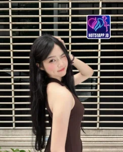 Read more about the article Julian Foster Bintang Menarik di HOT51 APK VIP
