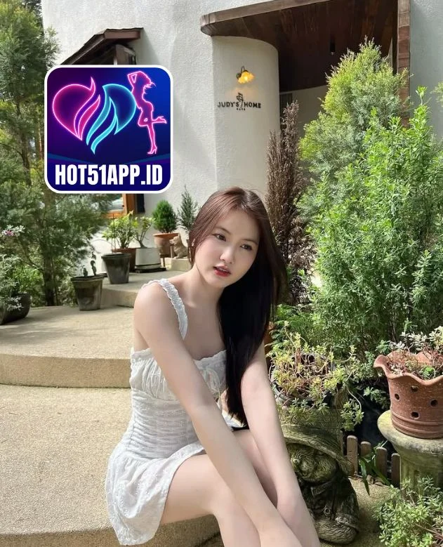 Caroline-HOT51APP.ID